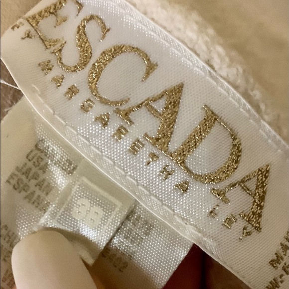 Wow 🤍  2pc Escada Suit Small Fit (34/38) - Picture 7 of 13